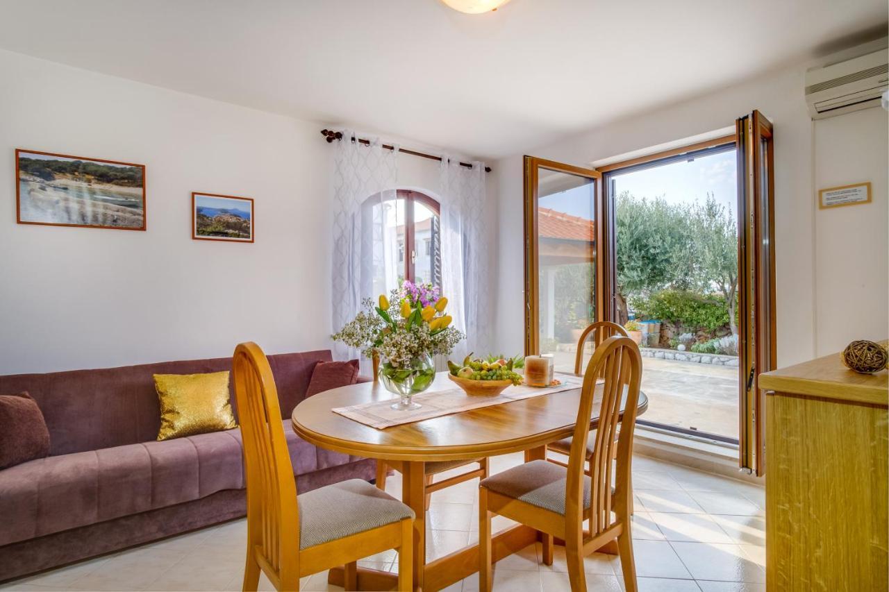 Apartments Franjo Mali Lošinj Exterior foto