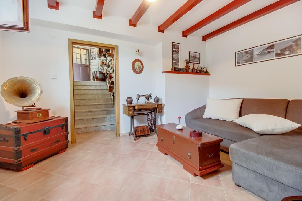 Apartments Franjo Mali Lošinj Quarto foto