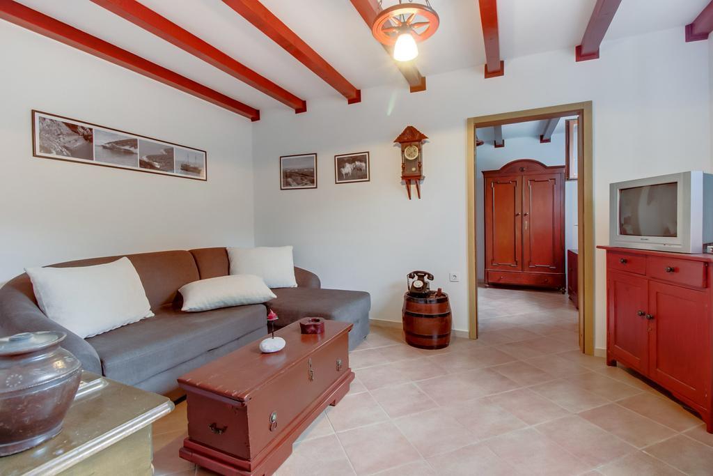 Apartments Franjo Mali Lošinj Quarto foto